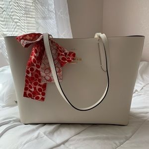 Coach Leather Avenue Tote in Chalk / Wine